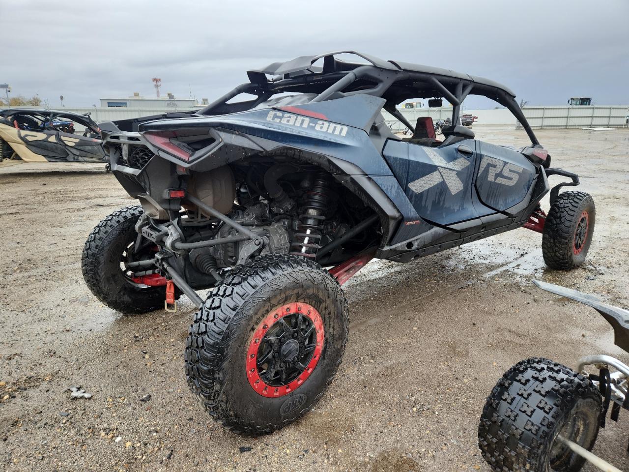 2025 CAN-AM Maverick R — VIN 3JB8NAU29SE000890 — photo 4